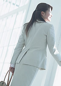 元気な女性のイメージ