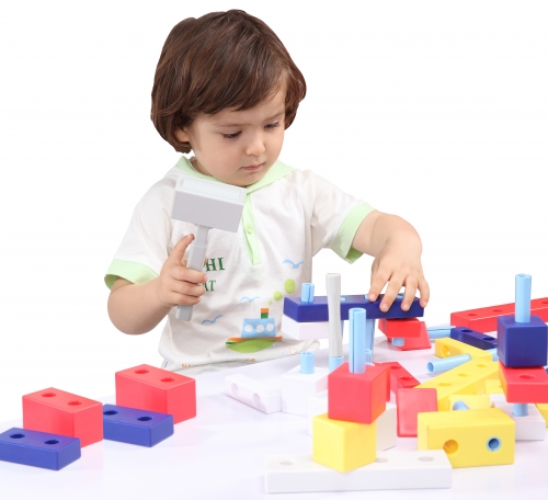 �œK�Ȕ��B�𑣂���悤�A�N��ɉ����ĂR���i��W�J