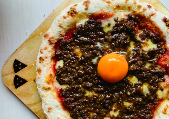 森山ナポリ「尾崎牛キーマカレーピザ」