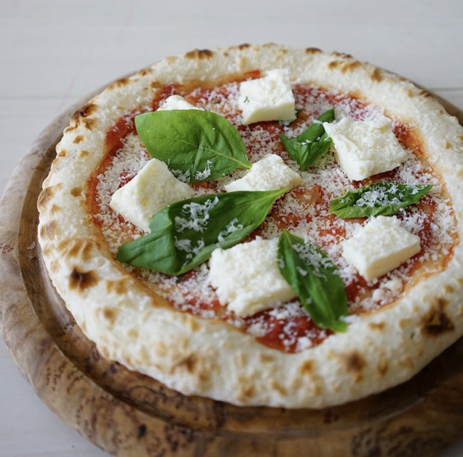 金沢発祥ピザ工房森山ナポリ「月替りセット」