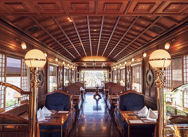 家庭画報ショッピングサロン限定「コラボの旅行鞄」