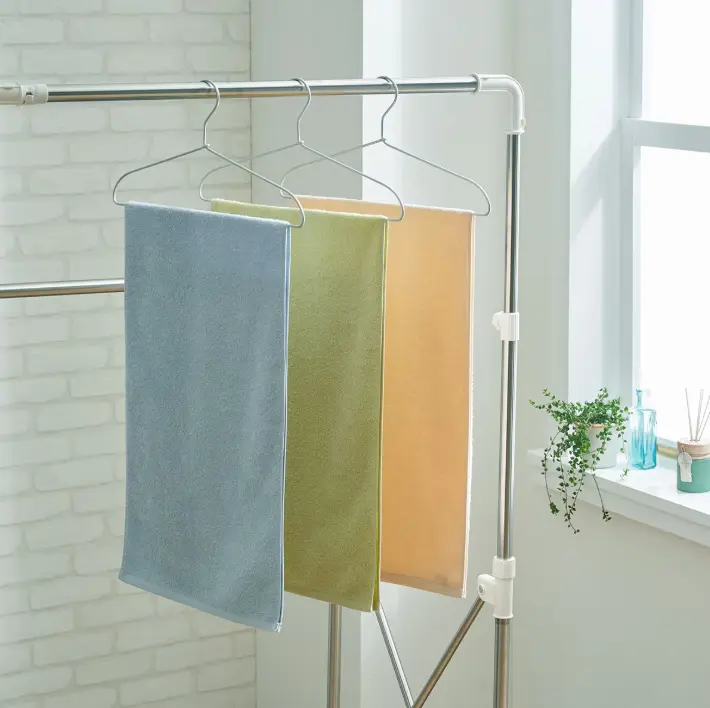 セシール『【今治産】軽くて柔らかいタオル』