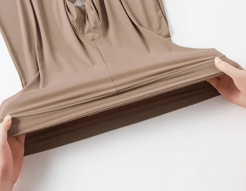 セシール『スカートが涼やかにはける、1枚履きペチショーツ』